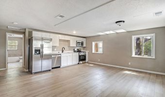 250 Valle Grande Rd, Bosque Farms, NM 87068
