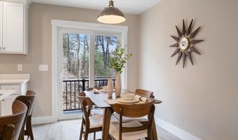 32 Charter St 7, Exeter, NH 03833