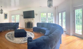 9 Birch Hill Rd, Albany, NY 12211