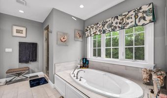 16 Sweetheart Mountain Rd, Canton, CT 06019