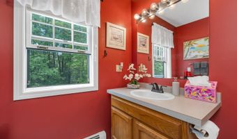 52 Meadow Ln, Belmont, NH 03220