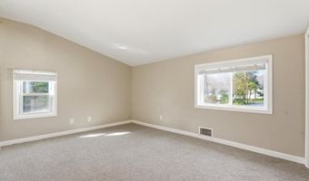 129 Willow Ave, Aberdeen, NJ 07747