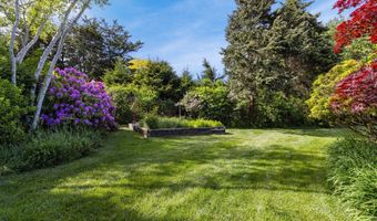 24 Sarahs Path, Amagansett, NY 11930