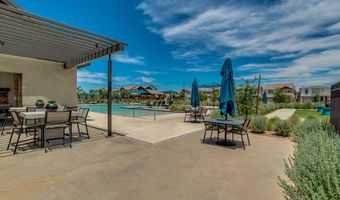 695 W BROWNING Pl, Chandler, AZ 85286