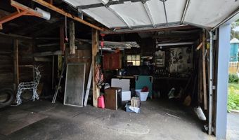 103 4th St, Bangor, ME 04401