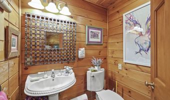 236 Surriner Rd, Becket, MA 01223