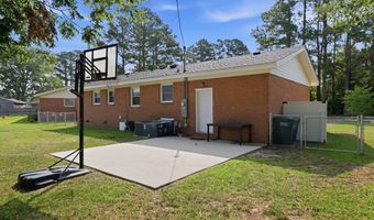 4114 Edgewood Dr, Ayden, NC 28513