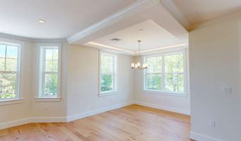 4 Longview Dr 302, Atkinson, NH 03811