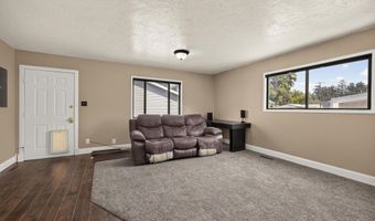 359 S Shilling St, Blackfoot, ID 83201