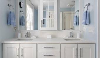 217 Hope St 1, Bristol, RI 02809