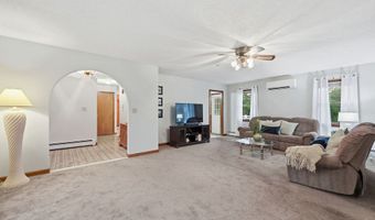 7 Dogwood Dr, Ansonia, CT 06401