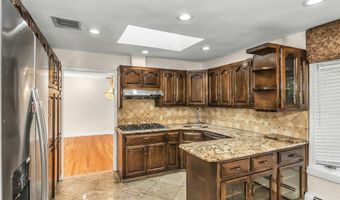 260 Oakridge Ln, Albertson, NY 11507