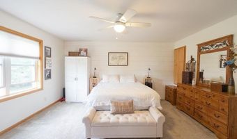 9199 50th St NW, Annandale, MN 55302