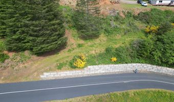 6877 PACIFIC TERRACE Dr, Brookings, OR 97415