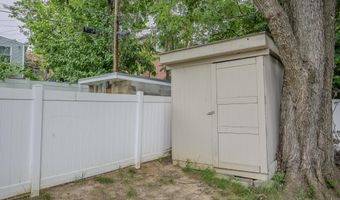 3617 FOUR MILE RUN Dr, Arlington, VA 22206