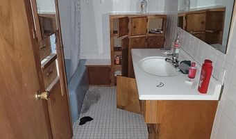 612 Madison St, Bessie, OK 73622