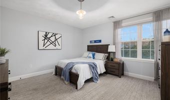 5 Morgan Ct, Lincoln, RI 02865