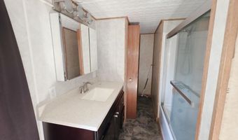517 S Adams Ave, Aurora, MO 65605
