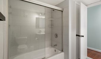 1016 S WAYNE St 1008, Arlington, VA 22204