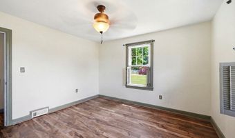115 Poplar St, Agawam, MA 01030