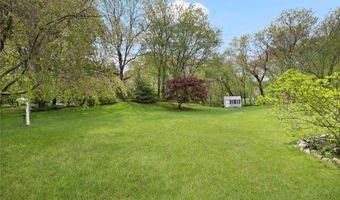 34 Finch Ln, North Kingstown, RI 02874