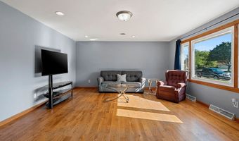 1201 S LEE St, Appleton, WI 54915