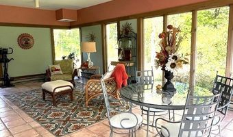 3288 Spring Valley Rd, Akron, OH 44333