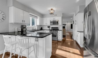 34 Green Meadow Blvd, Middletown, NJ 07748