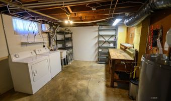 43 Pomeroy Rd, Athens, OH 45701
