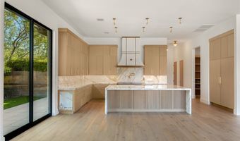 24 Soaring Bird Ct, Las Vegas, NV 89135