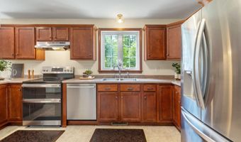 7 Westminster Ln, Auburn, NH 03032