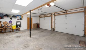 487 Klonteska Dr, Banner Elk, NC 28604