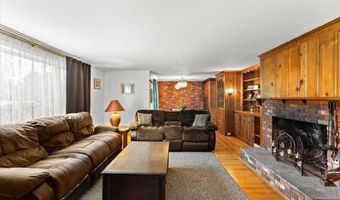 16 Kingsford Ave, East Providence, RI 02915