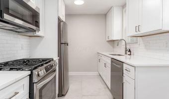 884 S Chesterfield Rd, Columbus, OH 43209