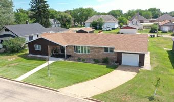 203 3rd Ave SW, Bowman, ND 58623