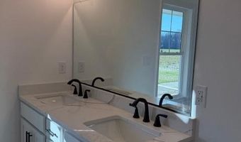 677 Piney Mountain Rd, Appomattox, VA 24522