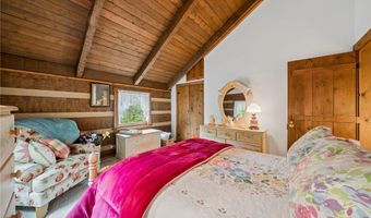 24 McCullough Hill Rd, Amity, PA 15311