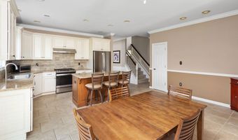 16 Heritage Dr, Allentown, NJ 08501