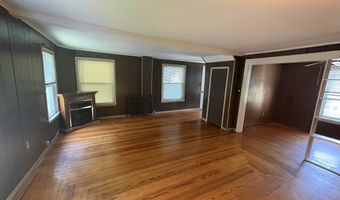 2 Sherwood St, Branford, CT 06405
