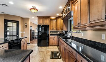 35369 S Pinnacle Pl, Black Canyon City, AZ 85324