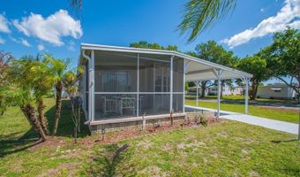 900 Laurel Cir, Barefoot Bay, FL 32976