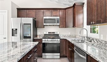 17 Ostend St, Johnston, RI 02919