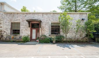 585 White Cir 32, Athens, GA 30605