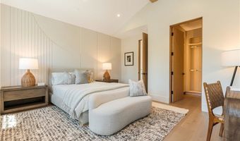 16711 Moorpark St, Encino, CA 91436