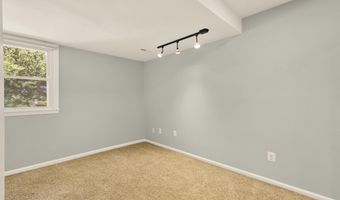8407 GEORGIAN Way, Annandale, VA 22003