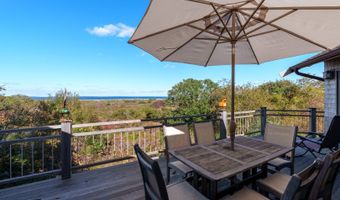 382 Lighthouse Rd, Aquinnah, MA 02535