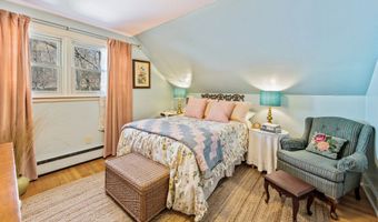 303 Beacon Hill Dr, Cheshire, CT 06410