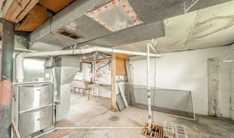 239 W 38th St, Anderson, IN 46013