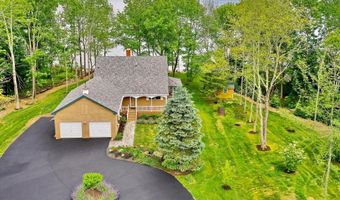 19 Glenview Ln, Belfast, ME 04915