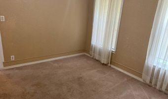305 NW 3rd St, Antlers, OK 74523